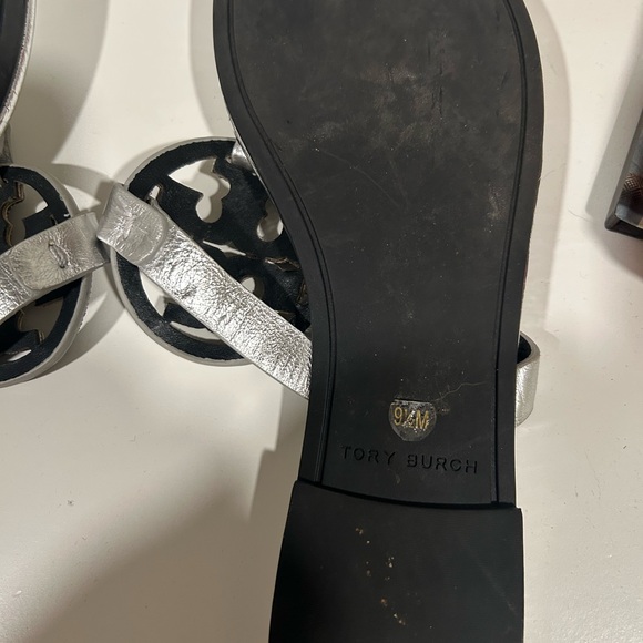 Tory Burch Silver Metallic Women's Sandals 9 1/2 M - Picture 3 of 4